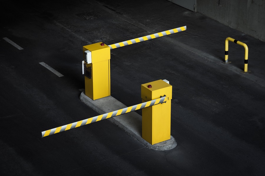 jak dzialaja szlabany na parkingach strzezonych - Jak działają szlabany na parkingach strzeżonych?